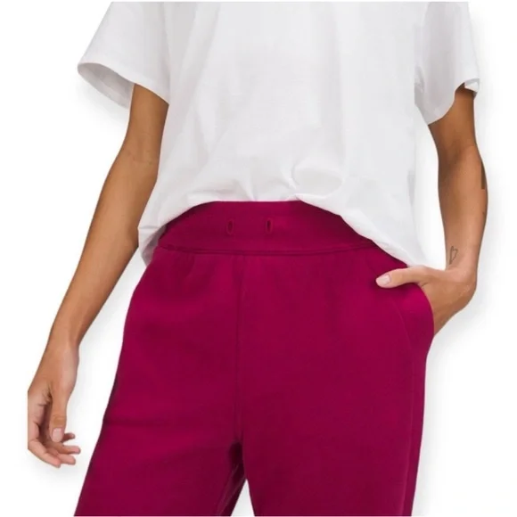 Lululemon Scuba High-Rise Relaxed Jogger Full Length in Pomegranate - Picture 1 of 9